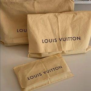 Louis Vuitton Wallet dustcover